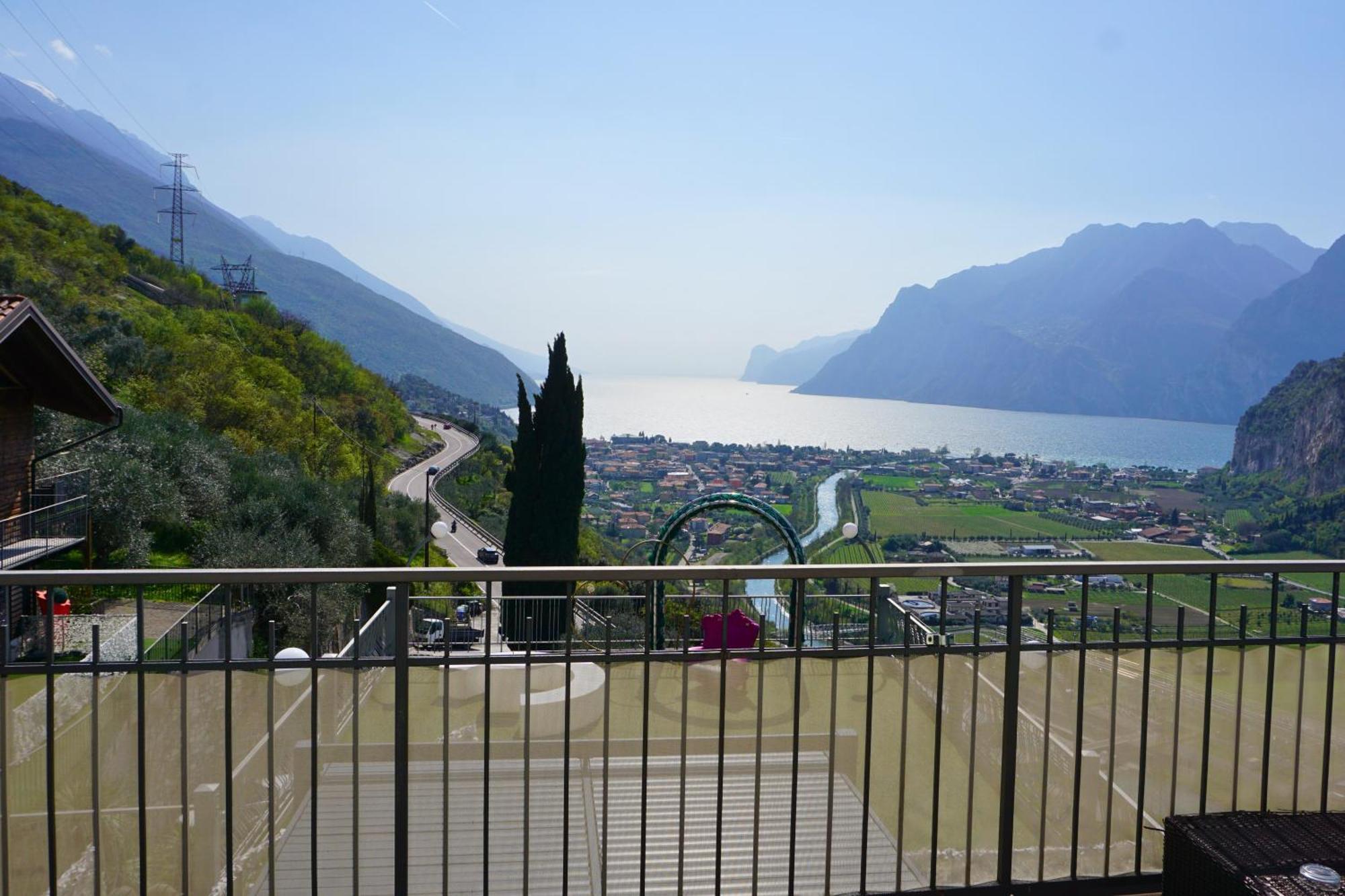 Hotel Isola Verde Torbole Sul Garda Exterior photo